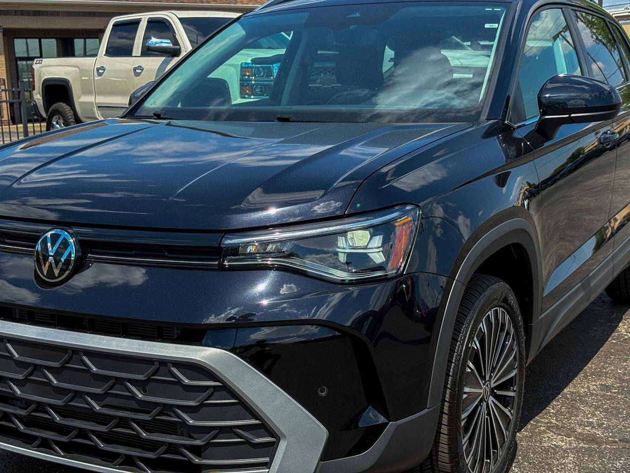 Volkswagen Taos  2025