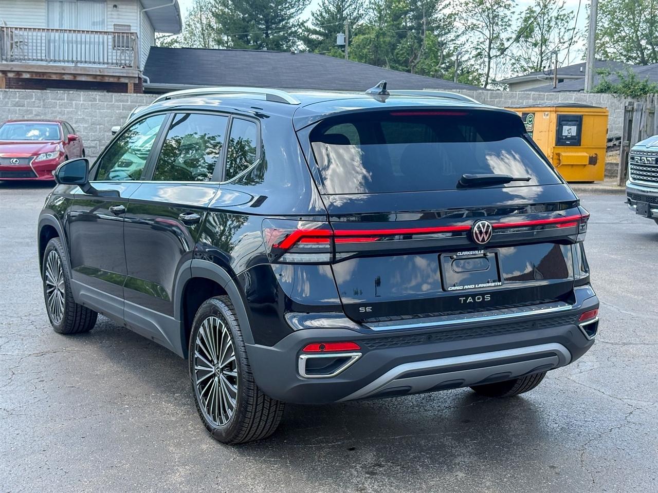 Volkswagen Taos  2025