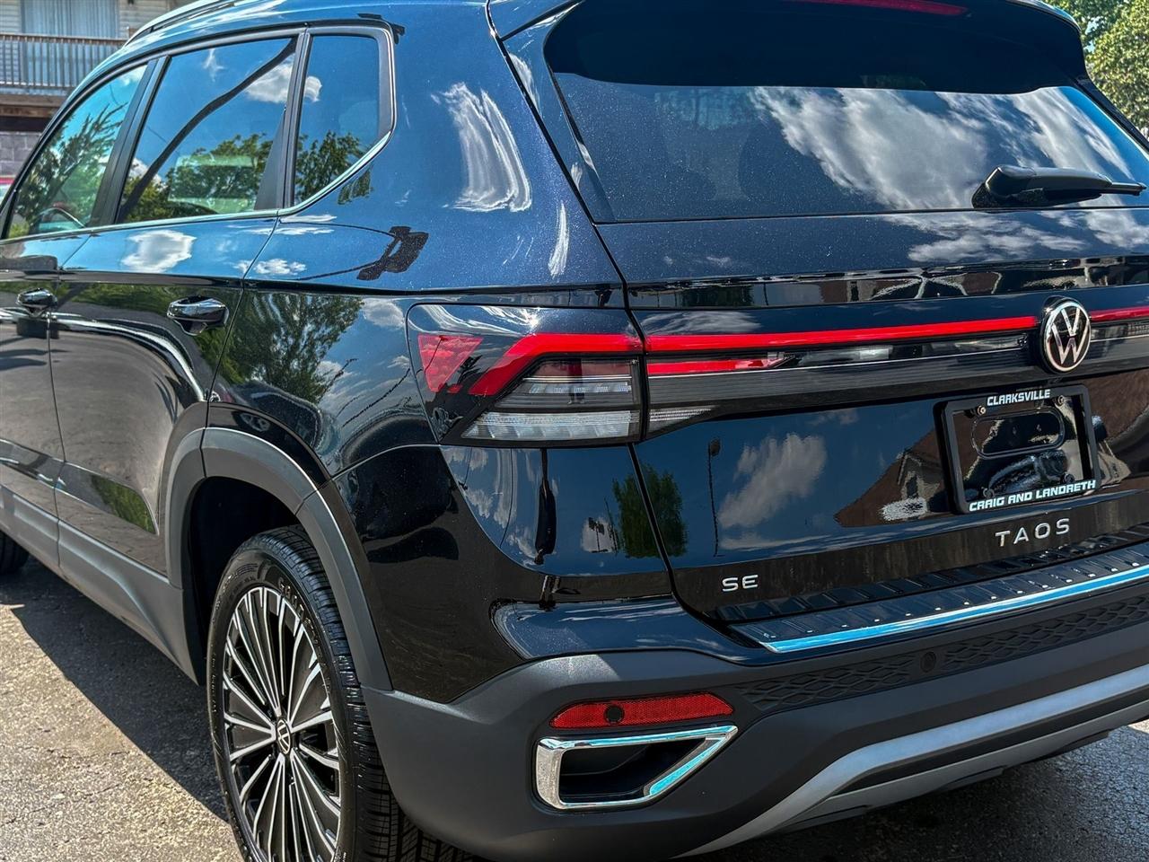 Volkswagen Taos  2025