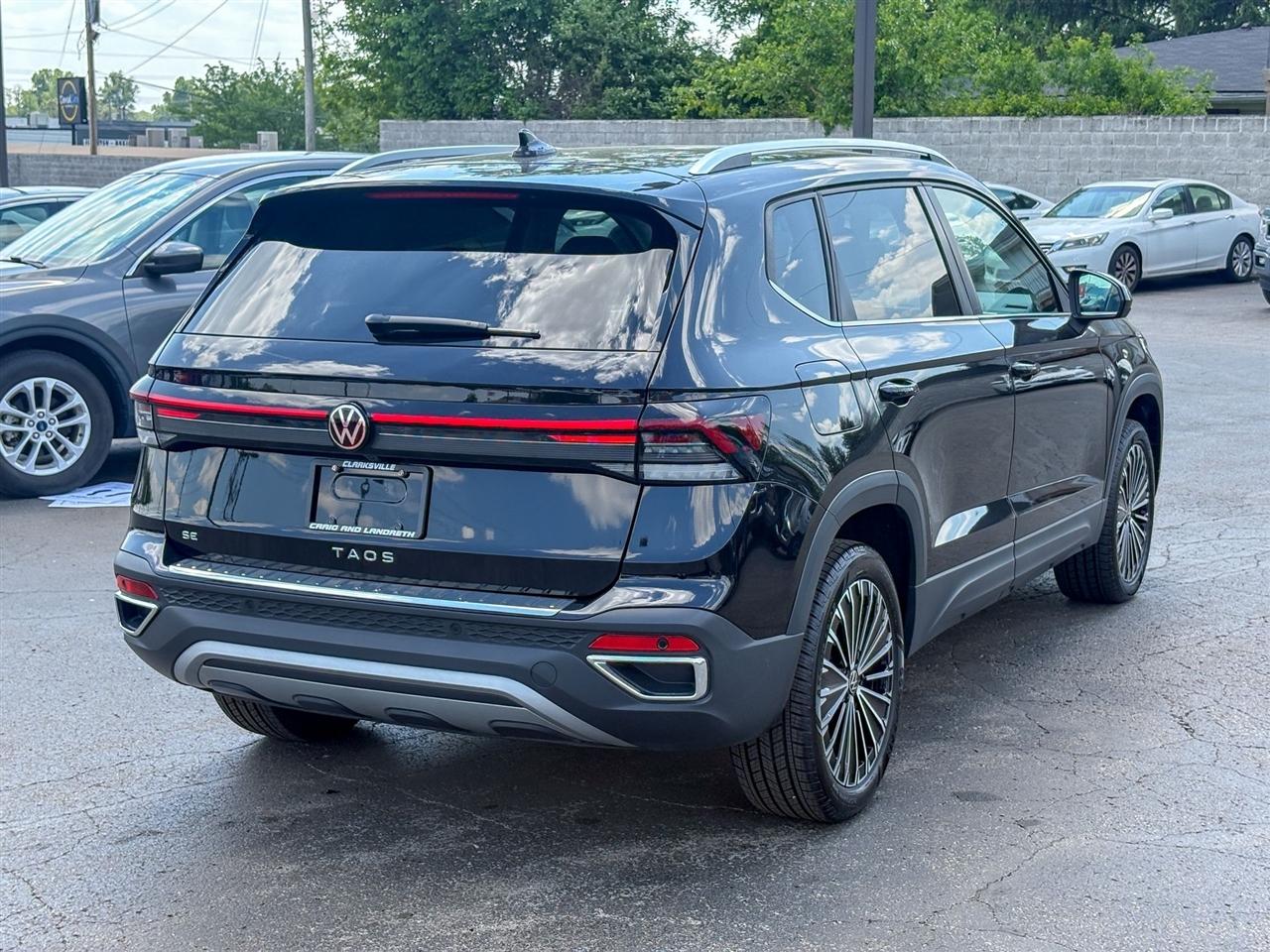 Volkswagen Taos  2025