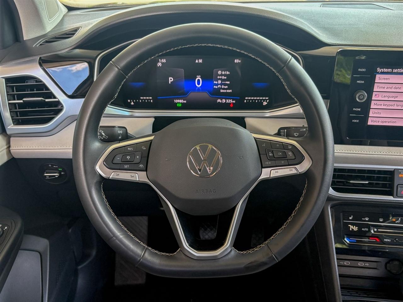 Volkswagen Taos  2025