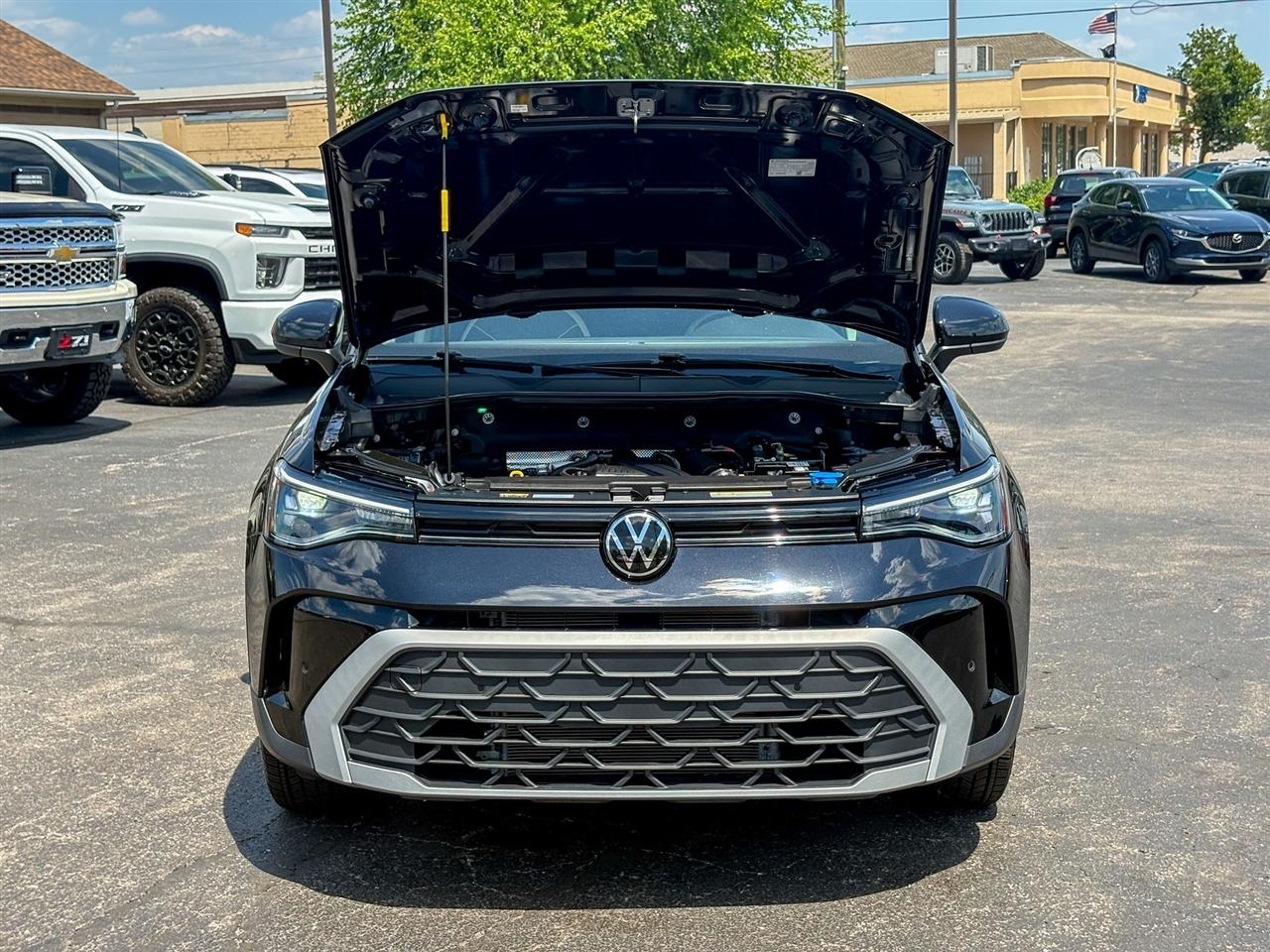 Volkswagen Taos  2025