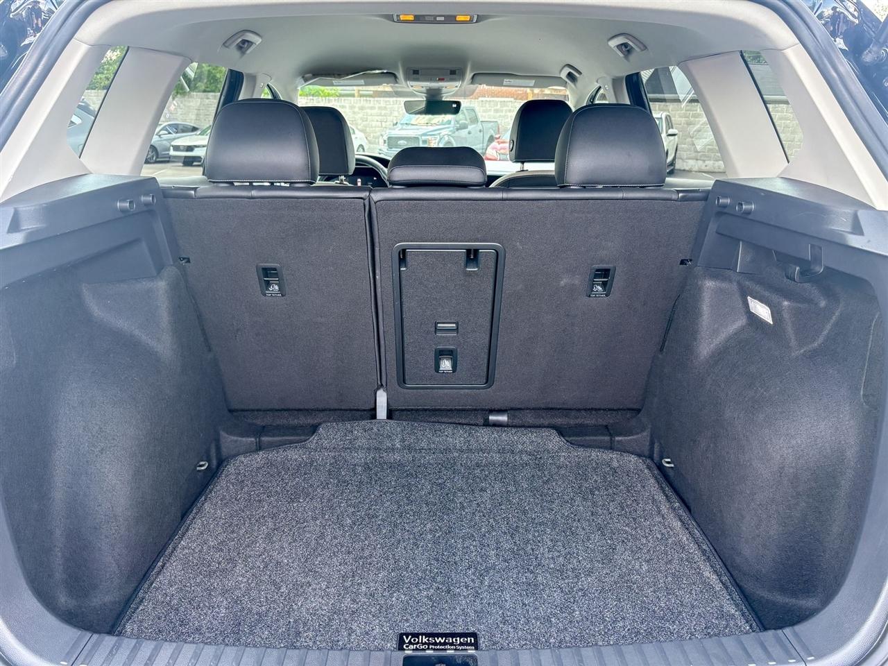 Volkswagen Taos  2025