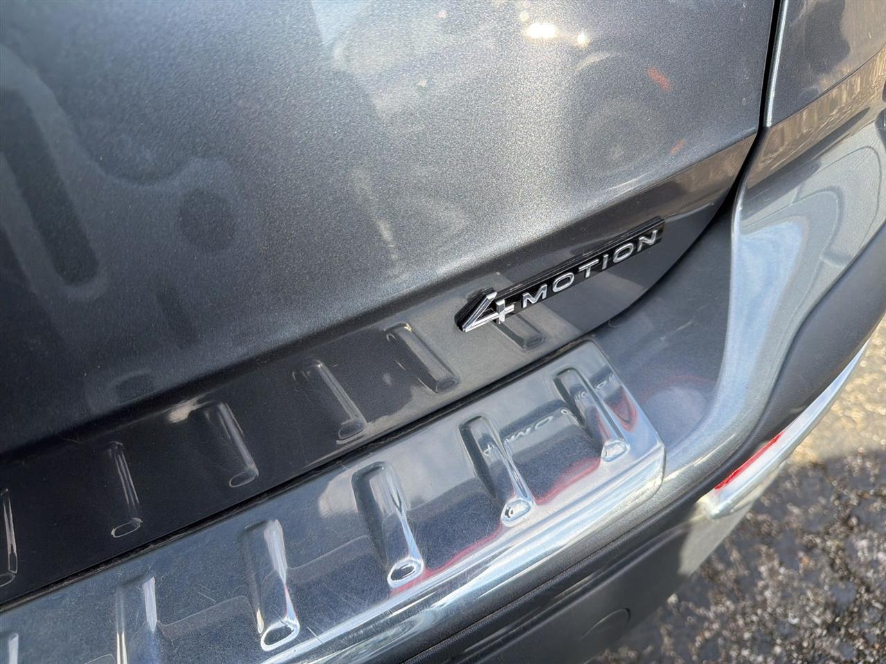 Volkswagen Taos  2024