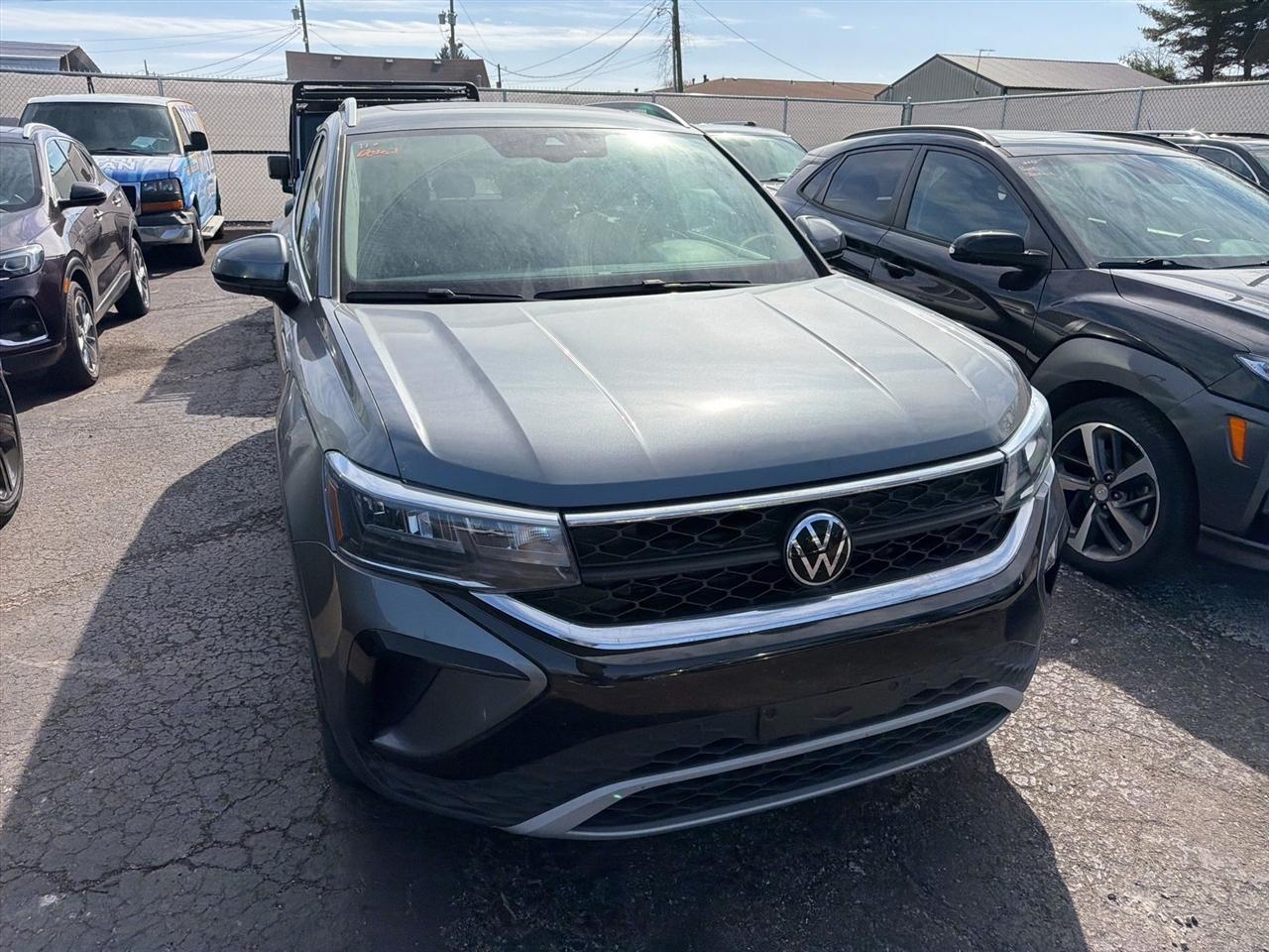 Volkswagen Taos  2024