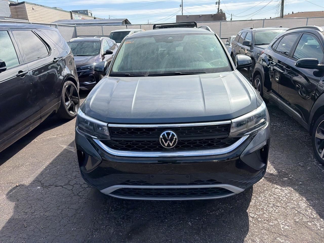 Volkswagen Taos  2024