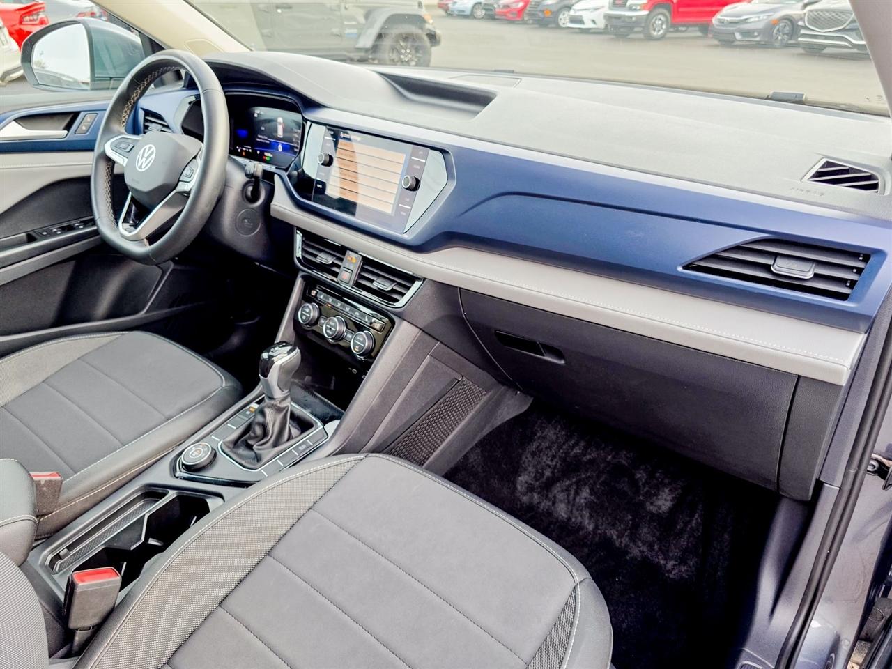 Volkswagen Taos  2024