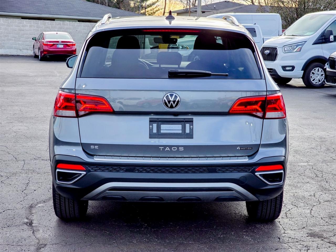 Volkswagen Taos  2024