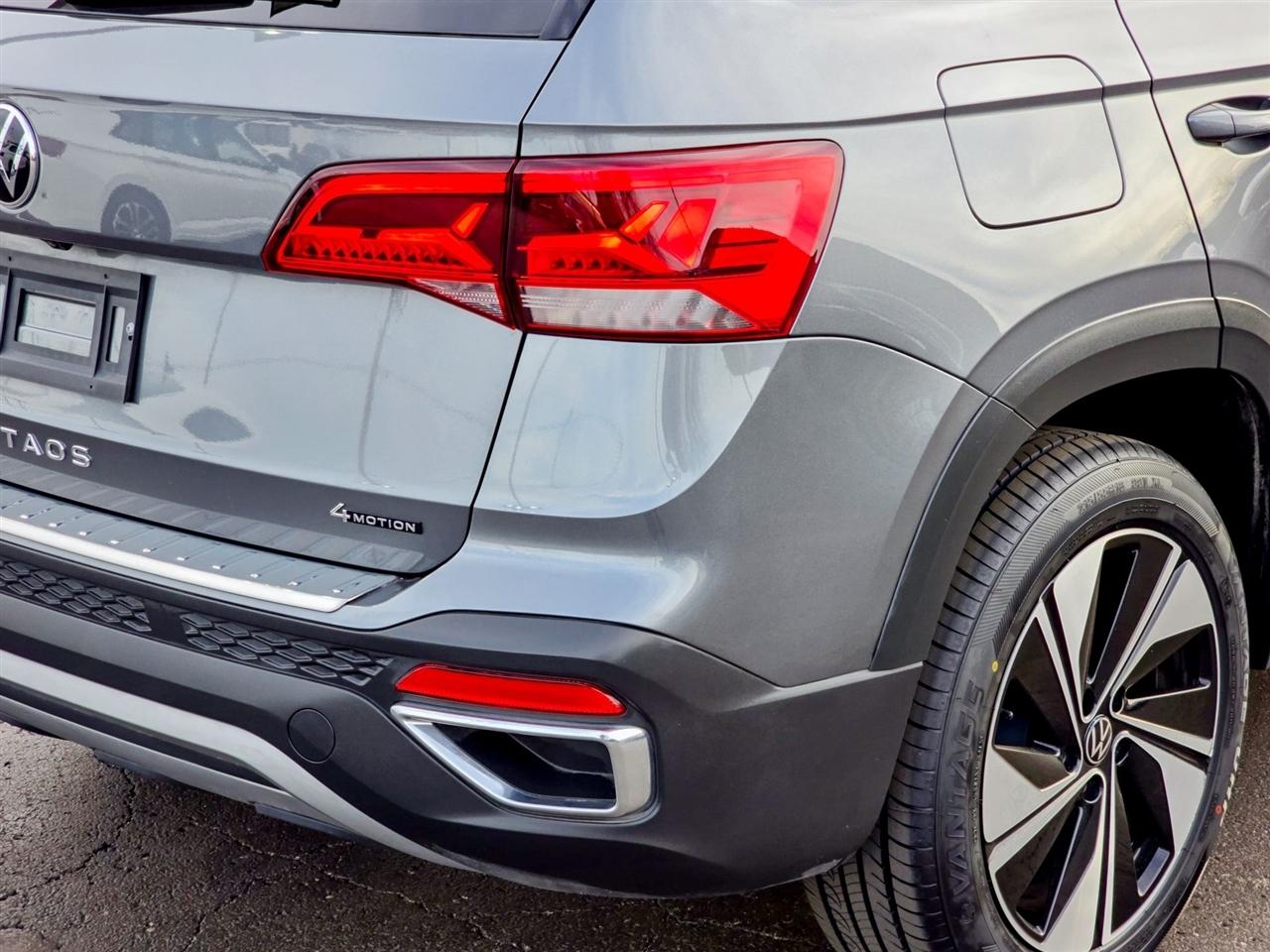 Volkswagen Taos  2024