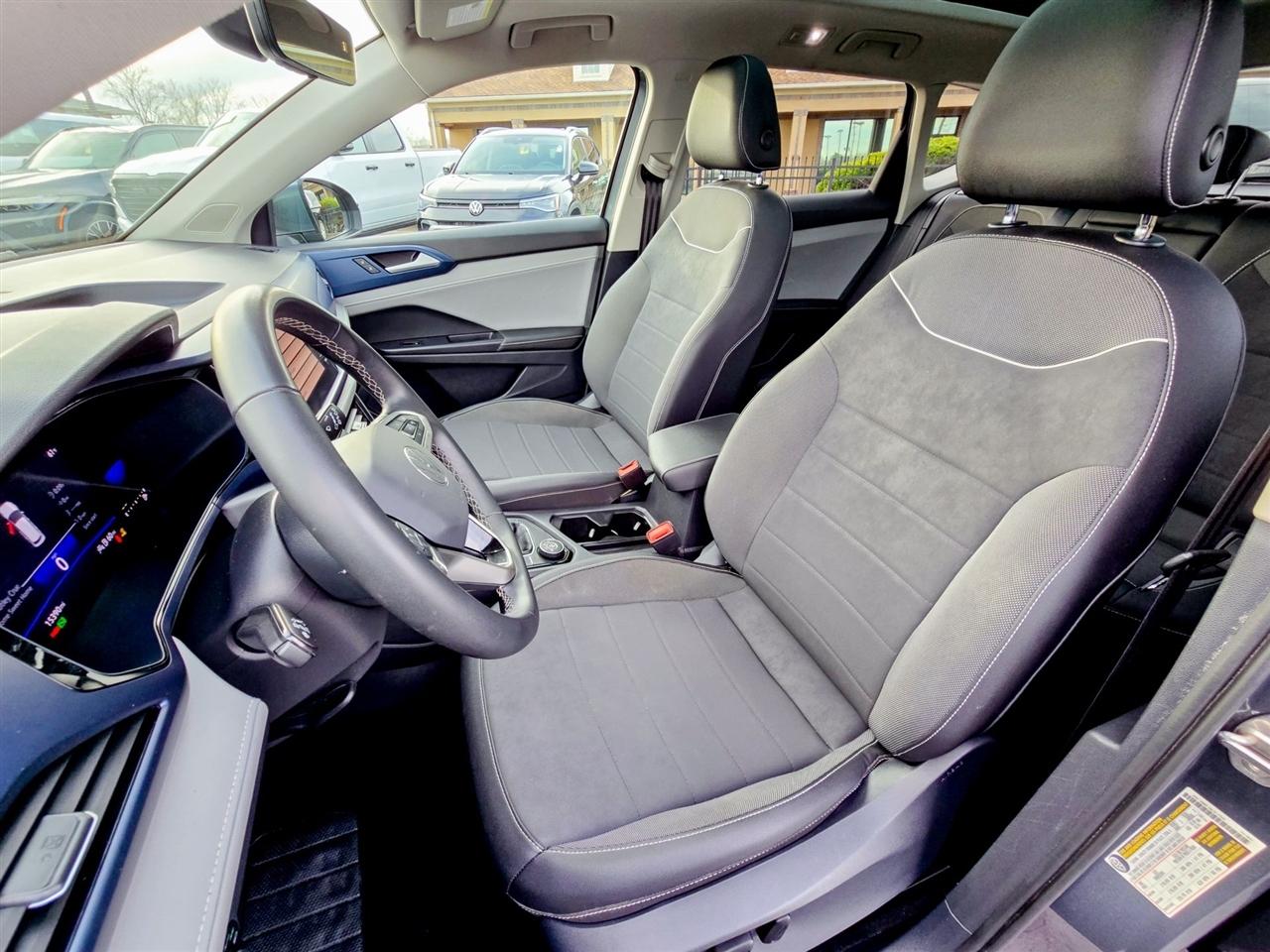 Volkswagen Taos  2024