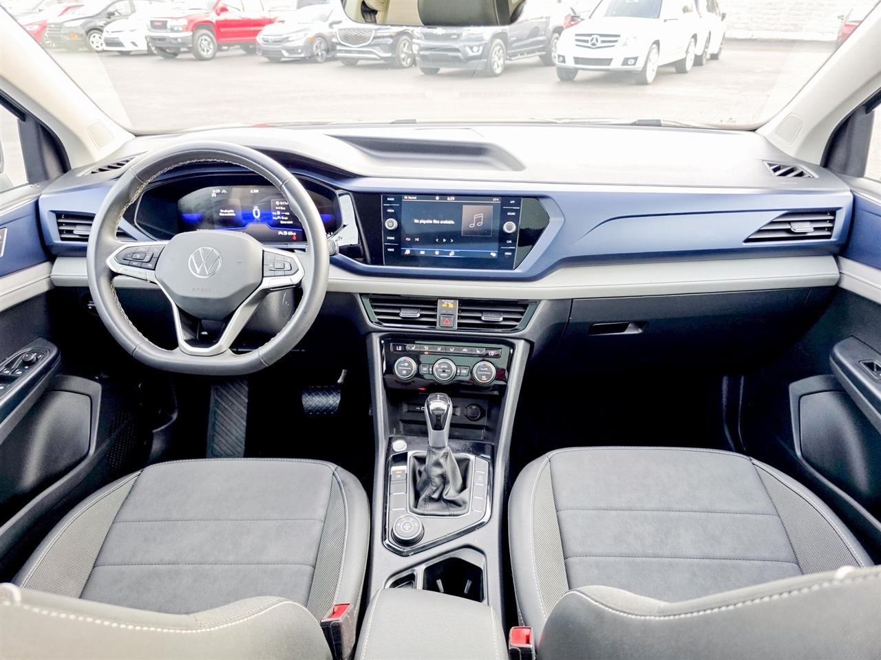 Volkswagen Taos  2024