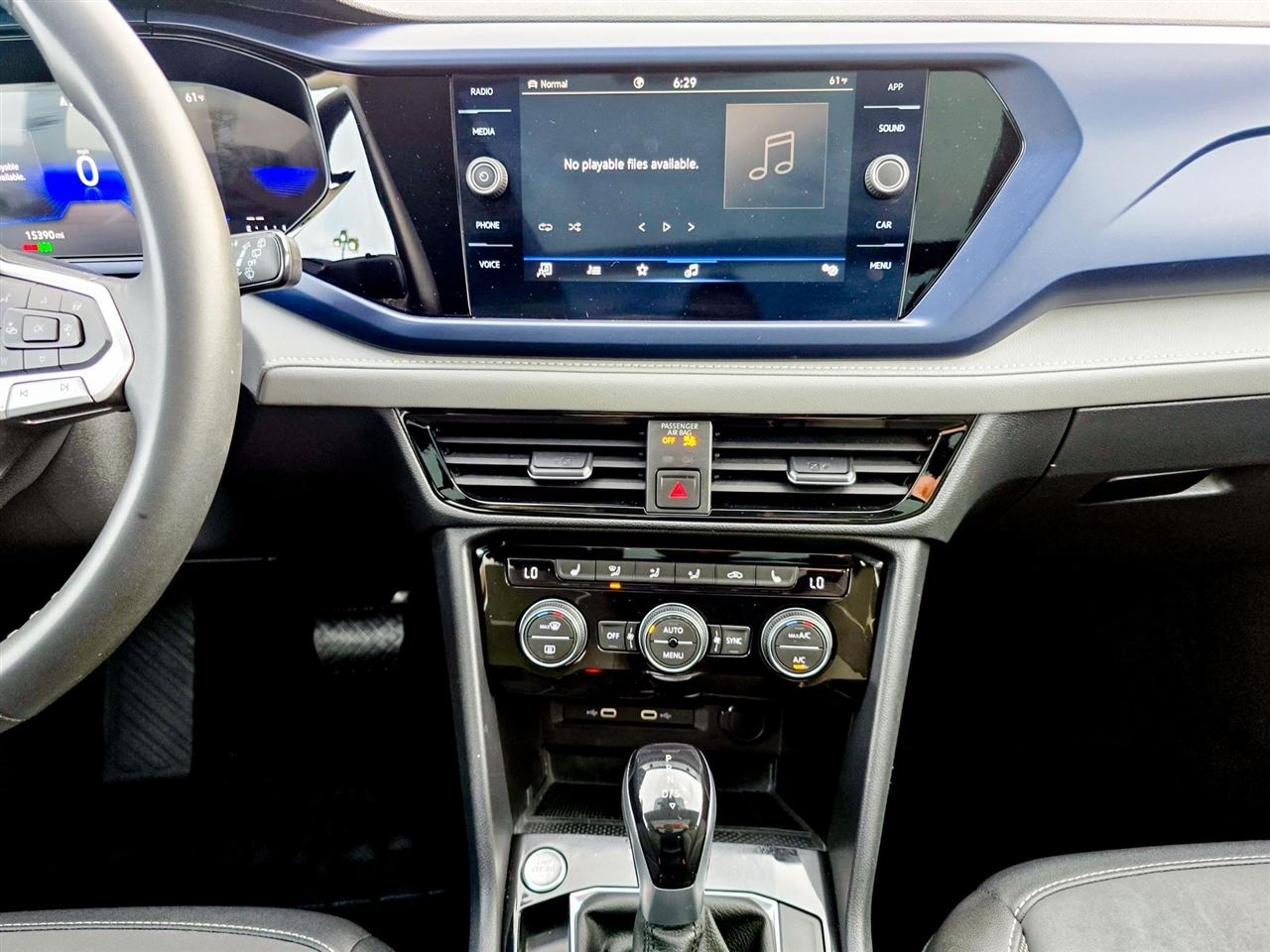 Volkswagen Taos  2024