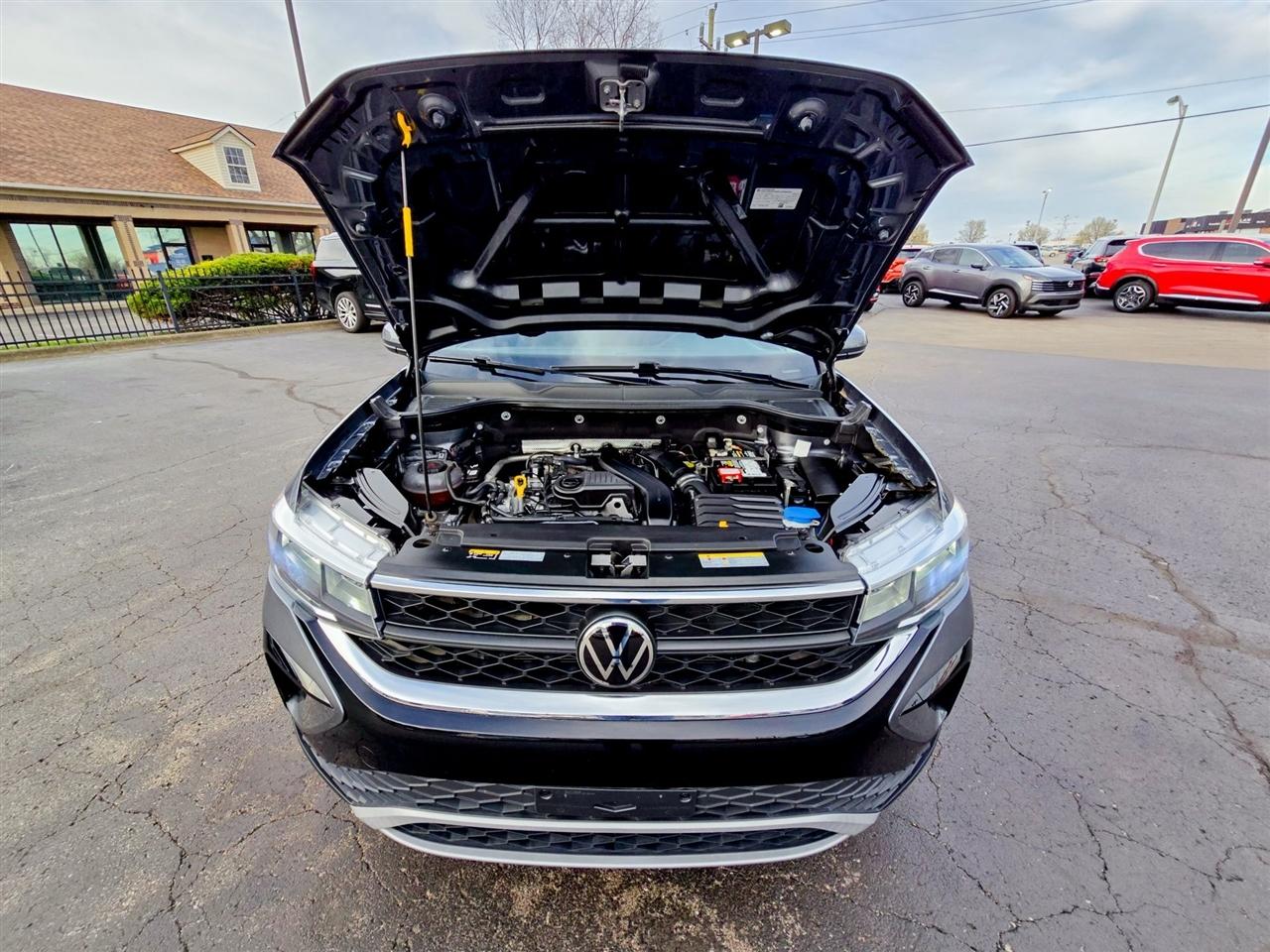 Volkswagen Taos  2024