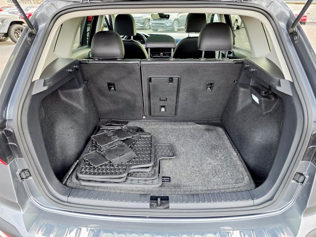 Volkswagen Taos  2024