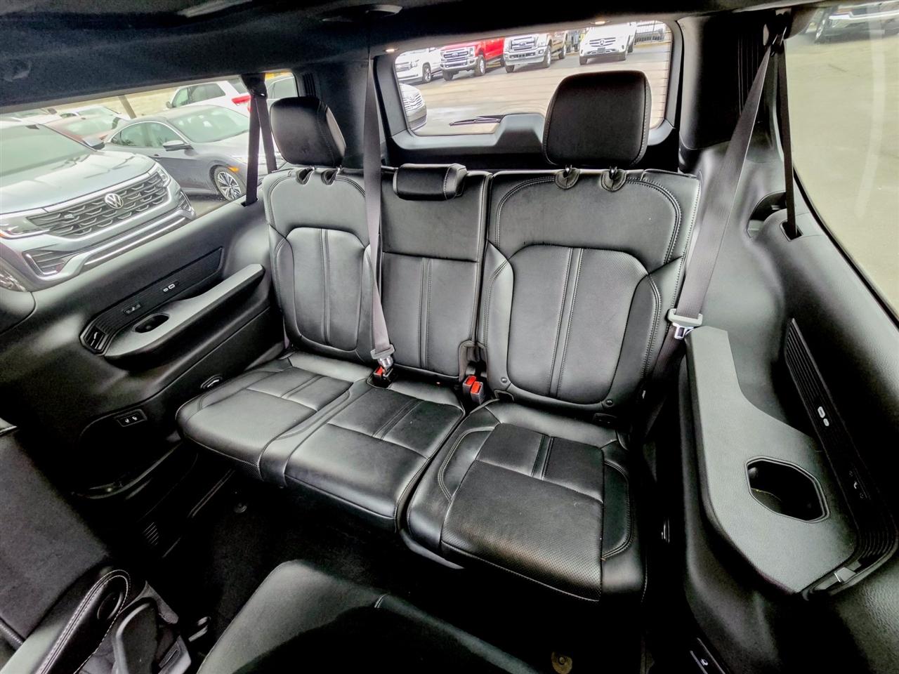 Jeep Wagoneer L  2024