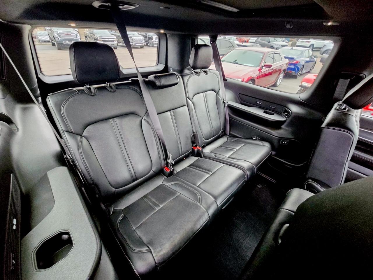 Jeep Wagoneer L  2024