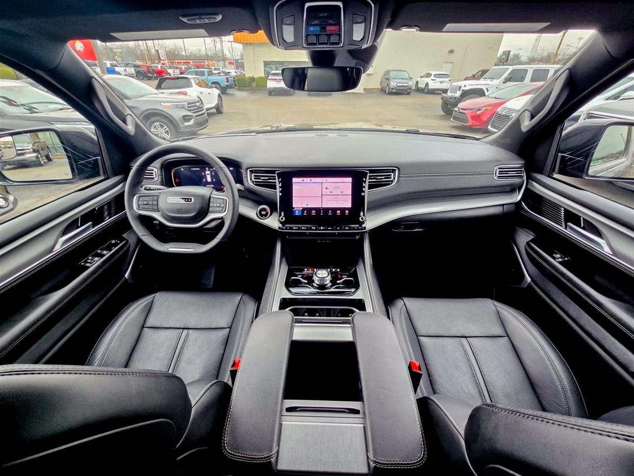 Jeep Wagoneer L  2024