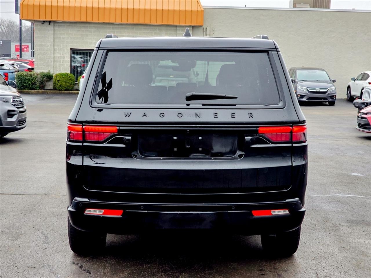 Jeep Wagoneer L  2024