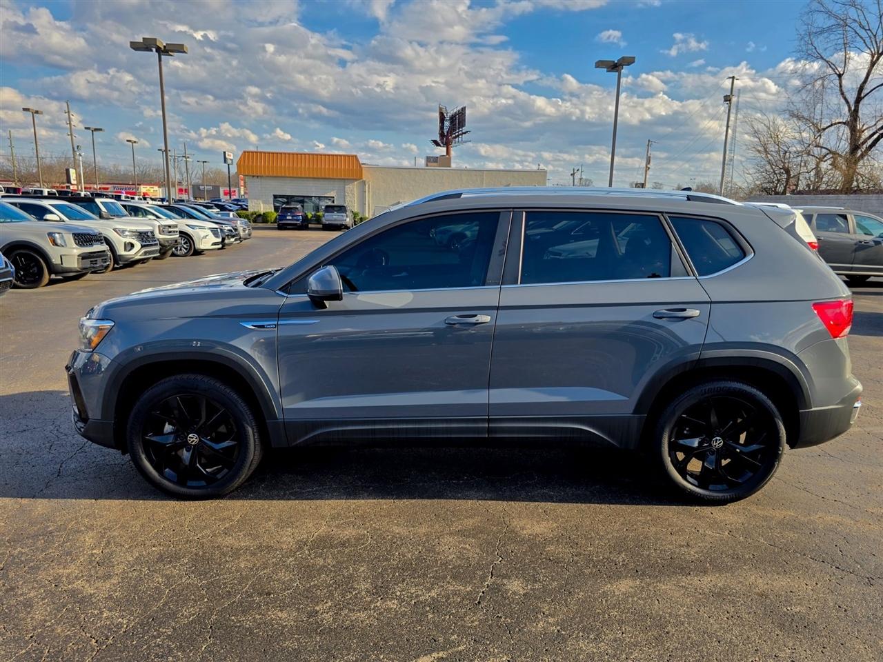 Volkswagen Taos  2022