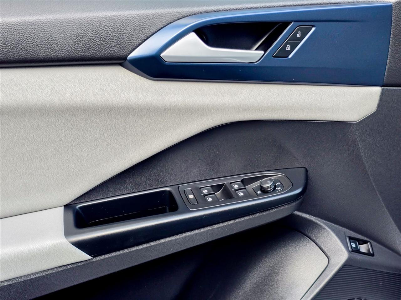 Volkswagen Taos  2022