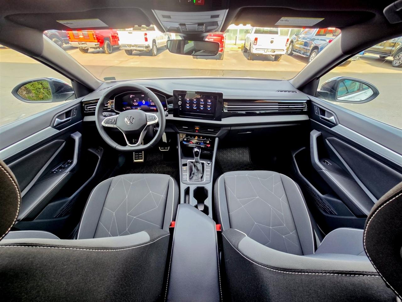 Volkswagen Jetta  2025