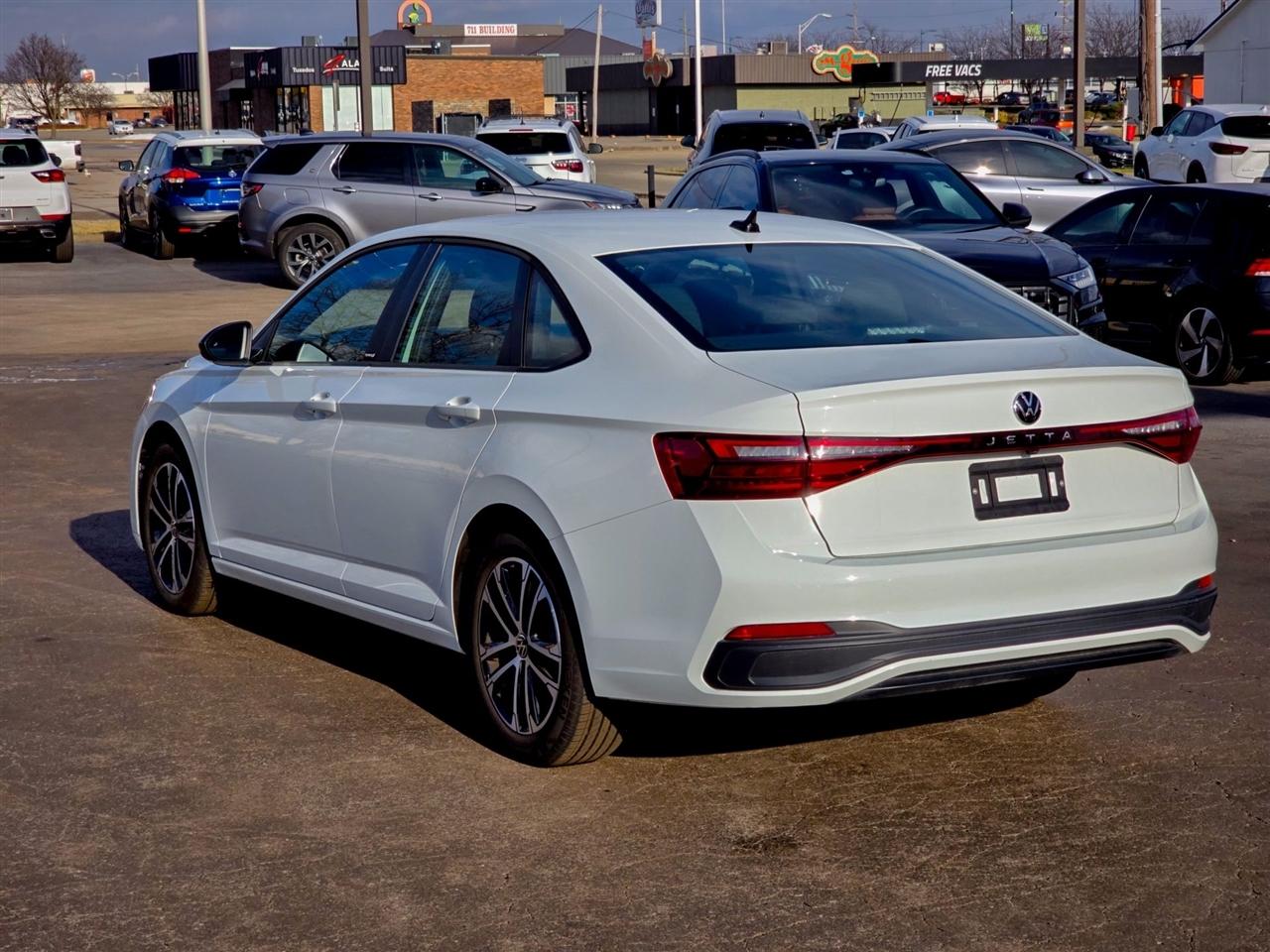 Volkswagen Jetta  2025