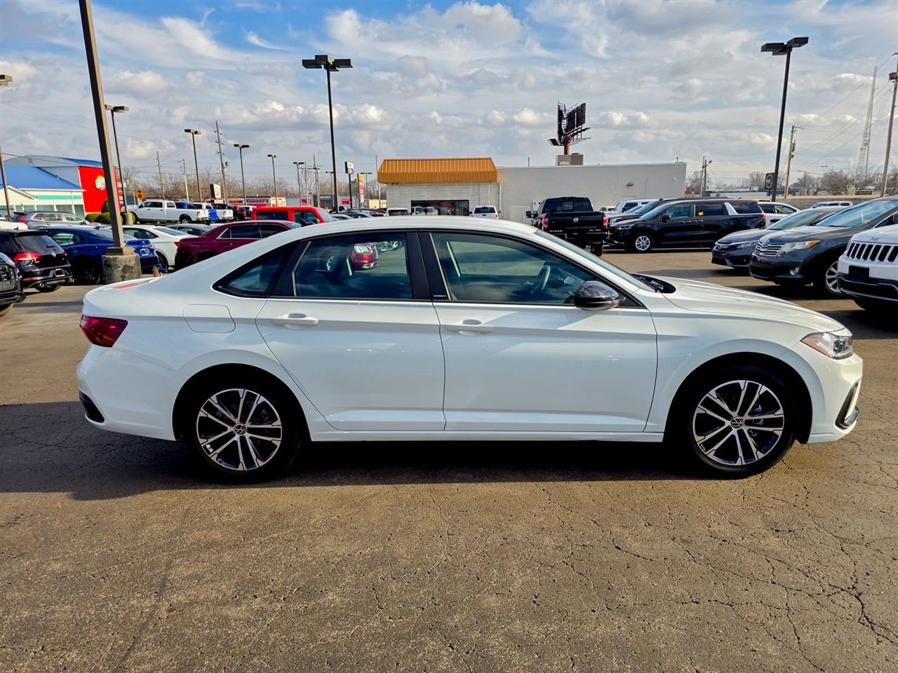 Volkswagen Jetta  2025