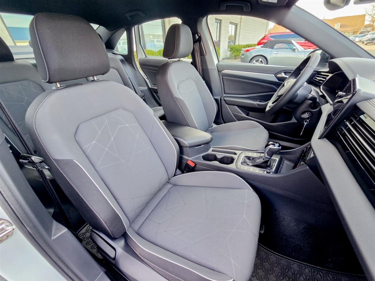 Volkswagen Jetta  2025