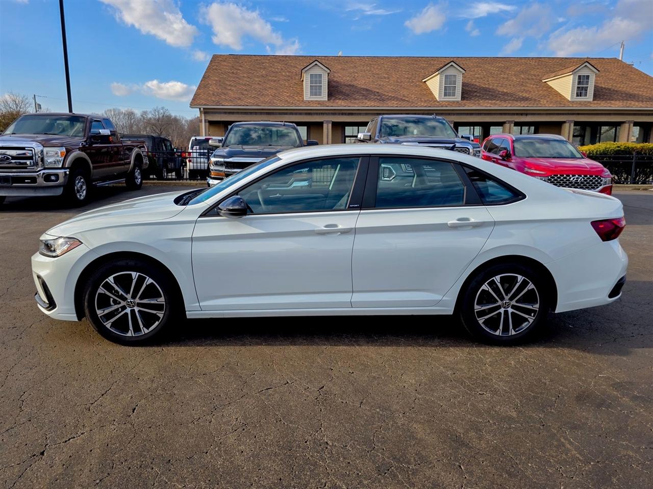 Volkswagen Jetta  2025