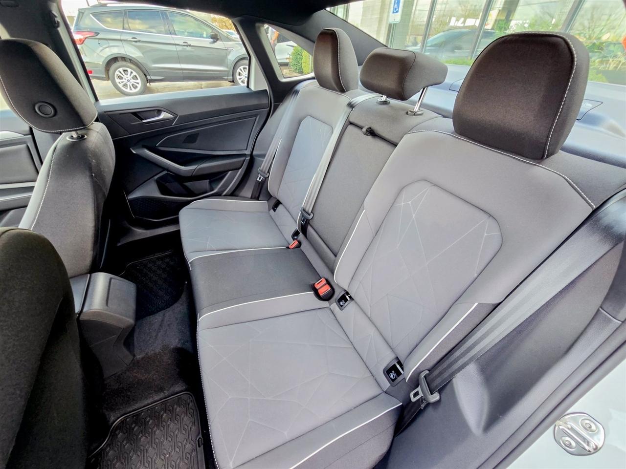 Volkswagen Jetta  2025