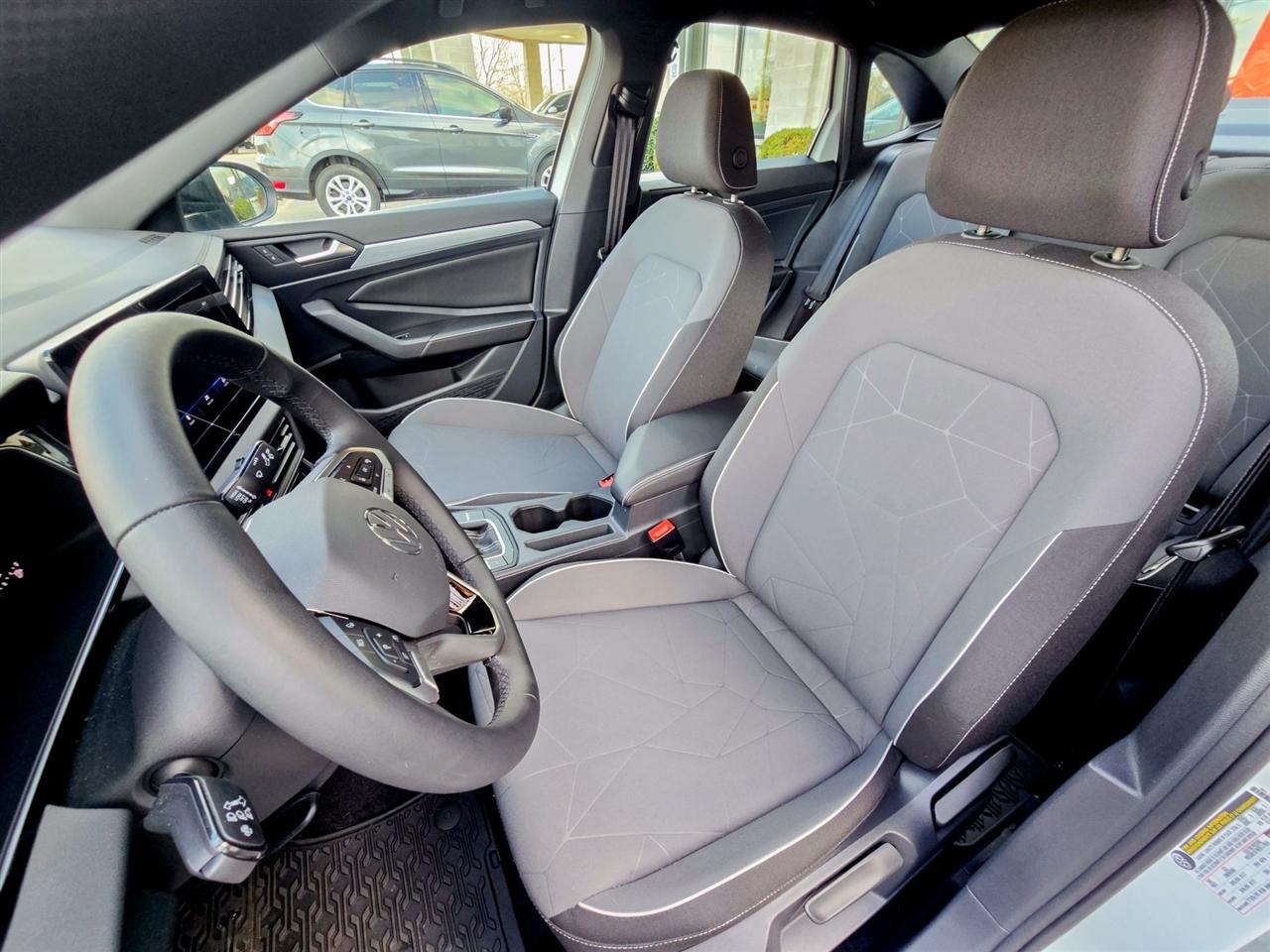 Volkswagen Jetta  2025