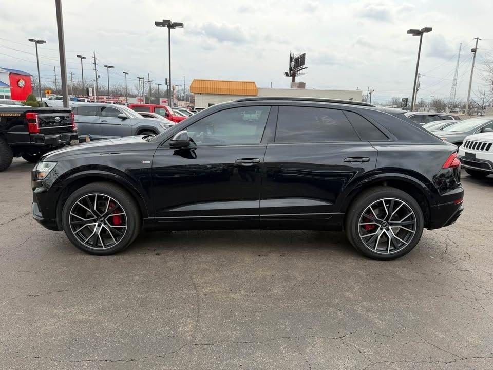 Audi Q8  2023