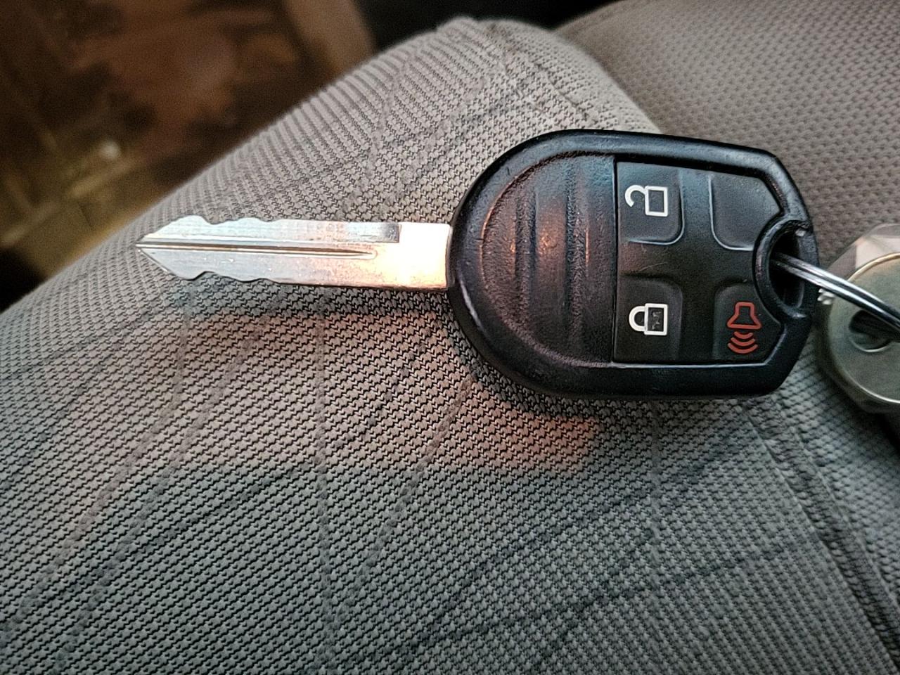 Ford Explorer 4WD 4dr Base 2013