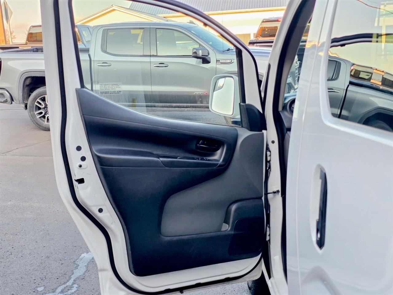 Nissan NV200 Compact Cargo  2021