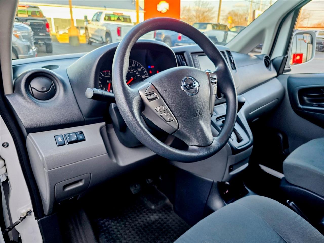 Nissan NV200 Compact Cargo  2021