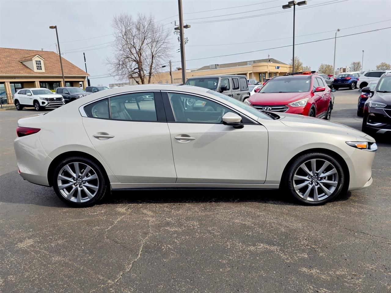 Mazda Mazda3 Sedan  2025