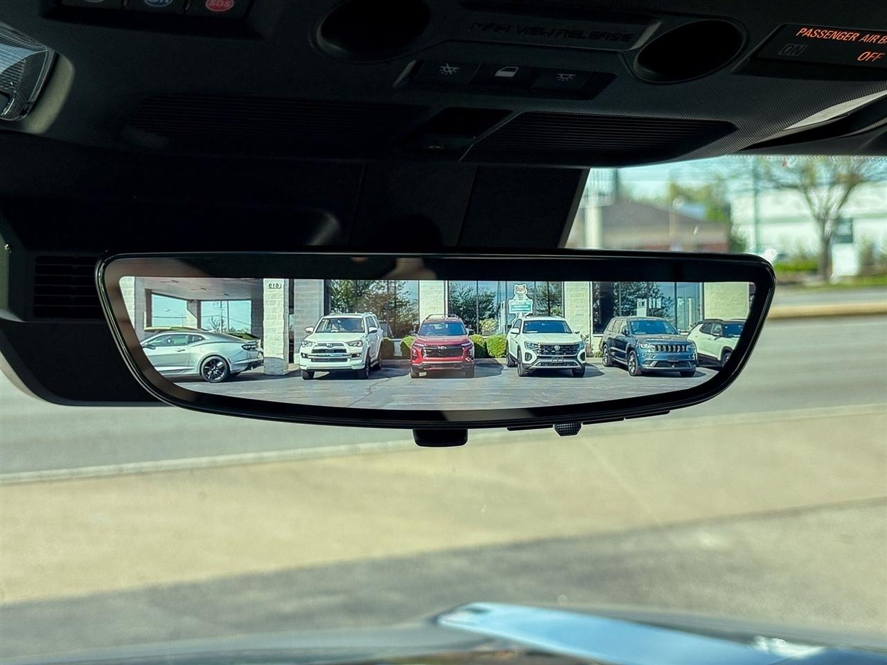 GMC HUMMER EV SUV  2024