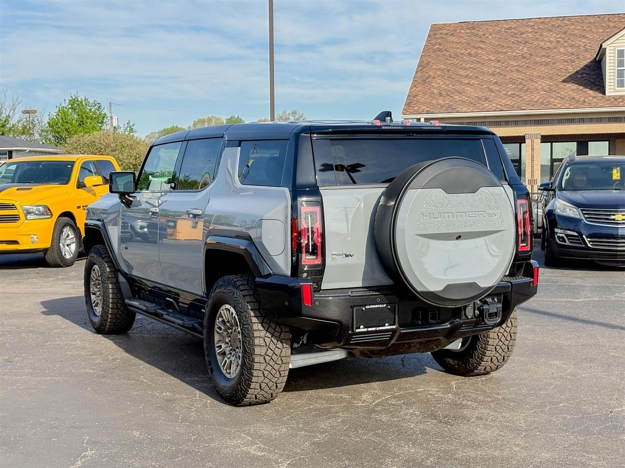 GMC HUMMER EV SUV  2024