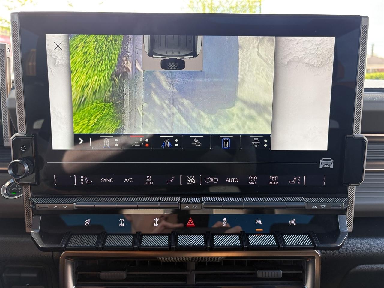 GMC HUMMER EV SUV  2024