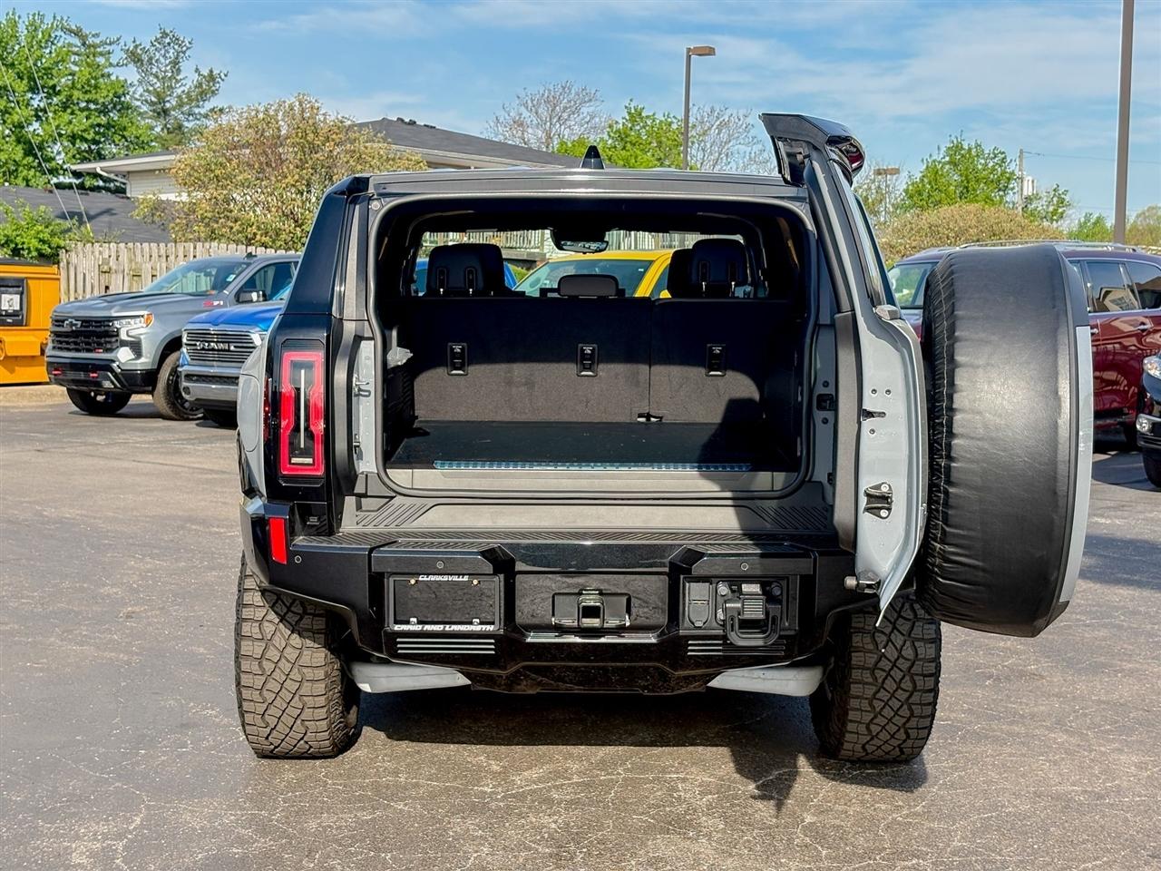 GMC HUMMER EV SUV  2024