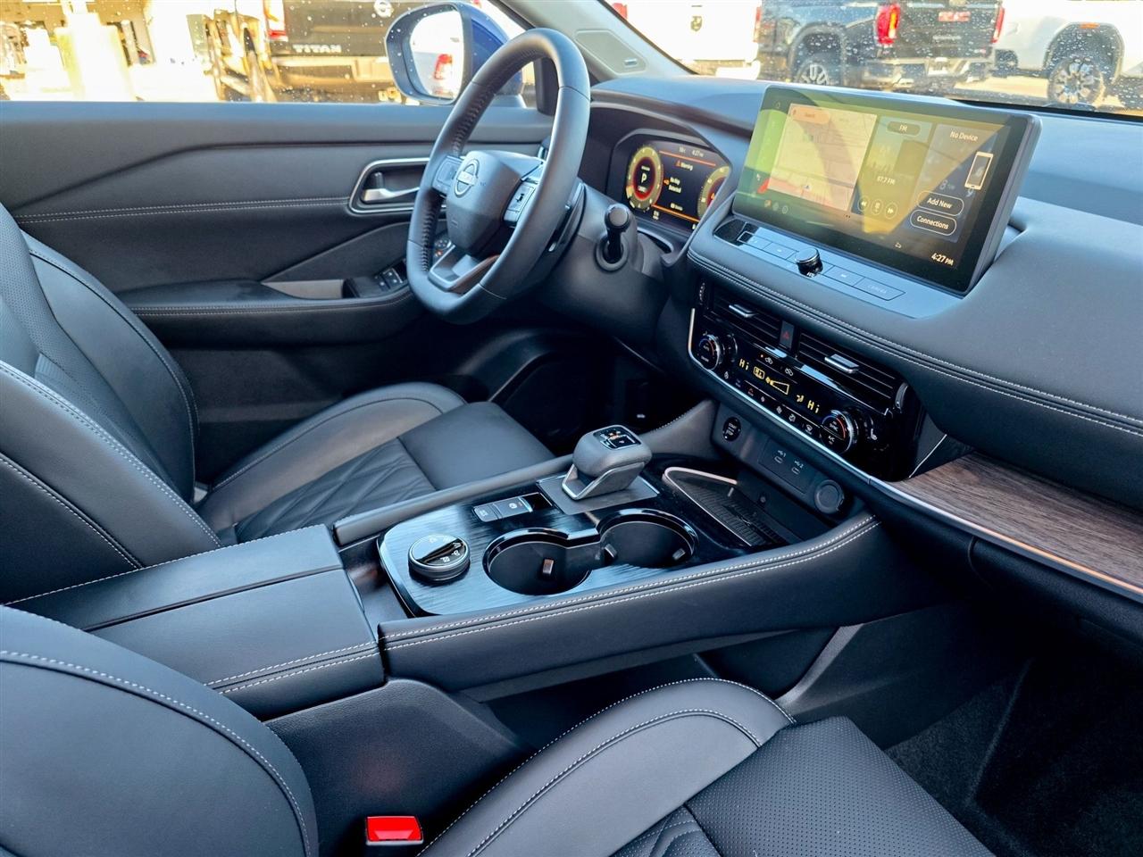Nissan Rogue Platinum AWD 2025