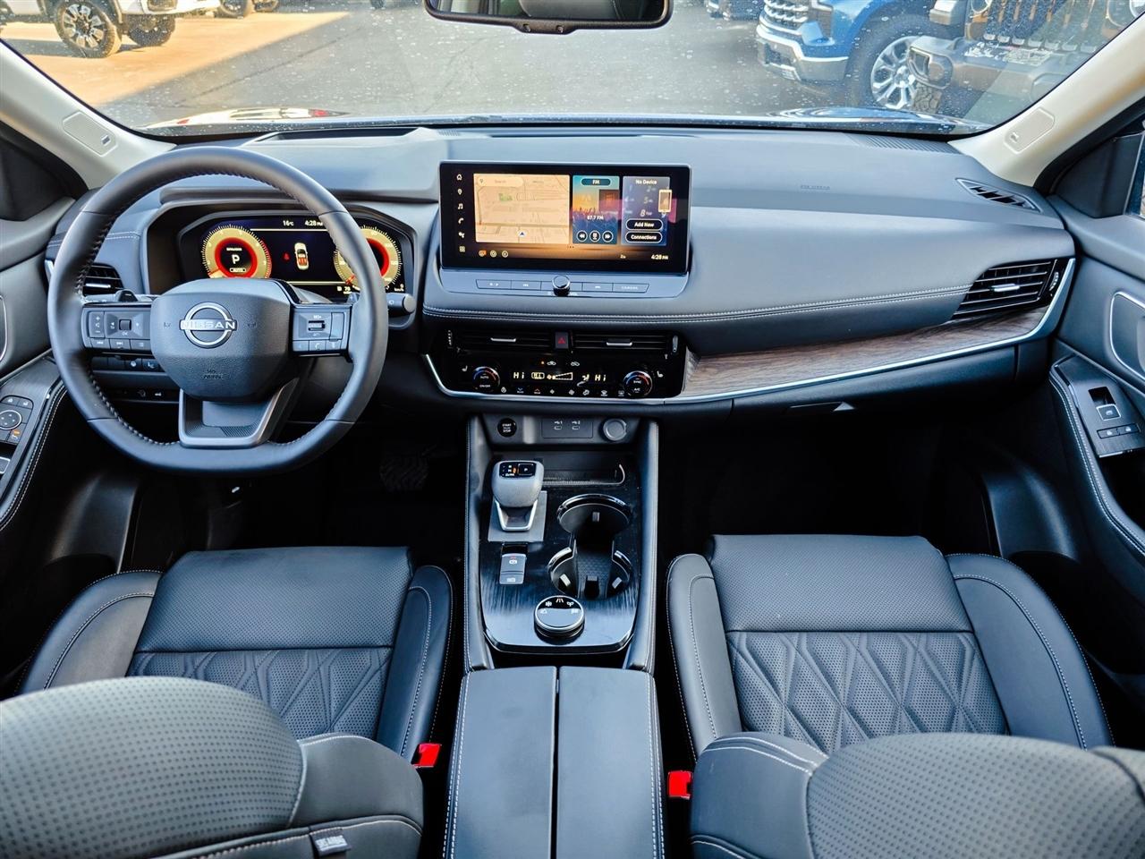 Nissan Rogue Platinum AWD 2025
