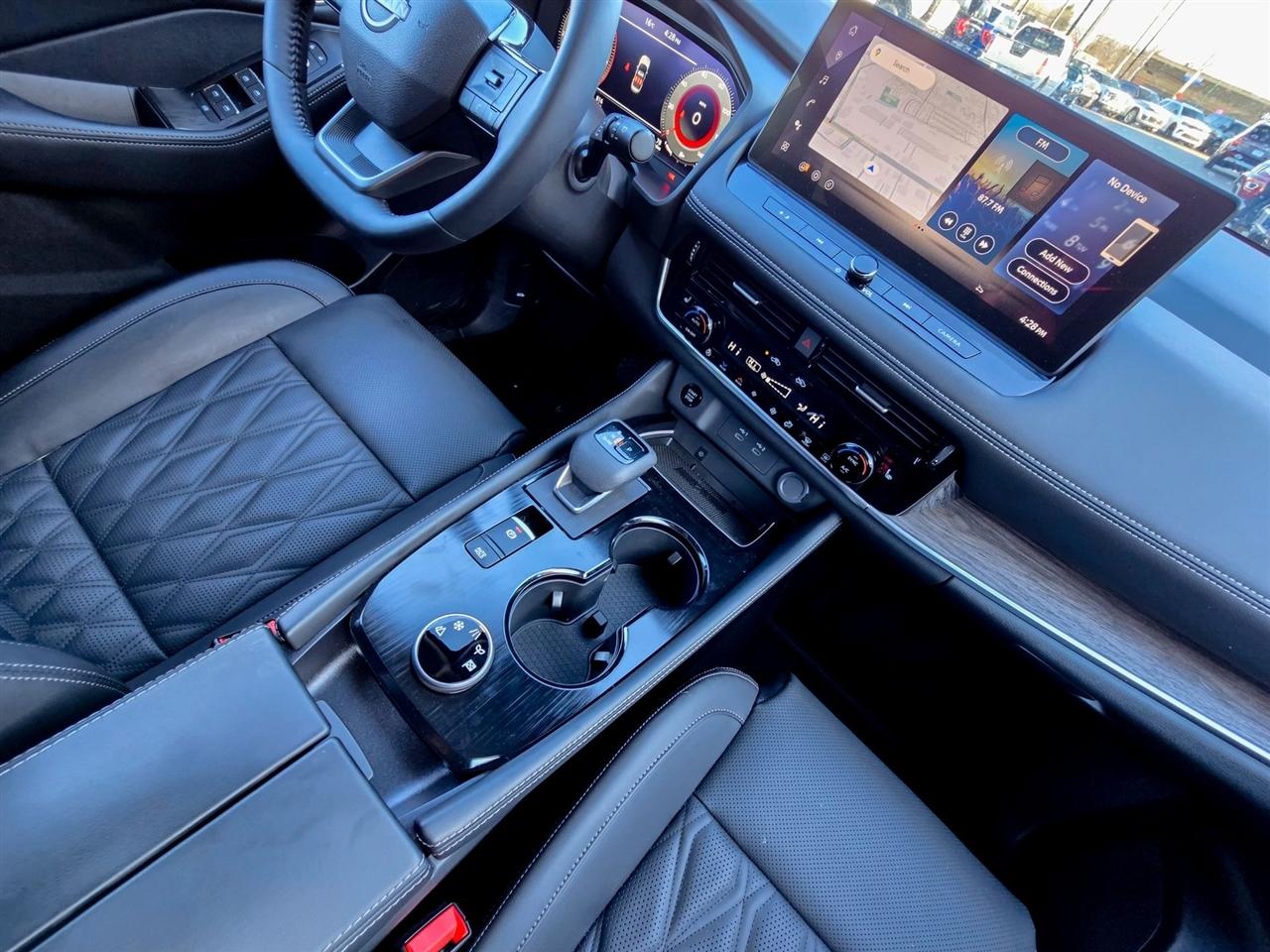 Nissan Rogue Platinum AWD 2025