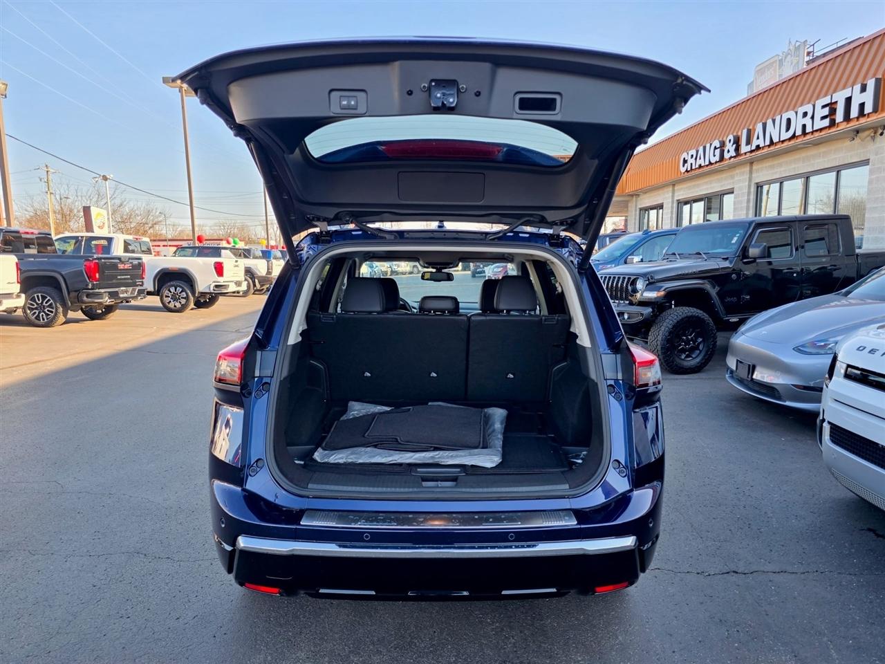 Nissan Rogue Platinum AWD 2025