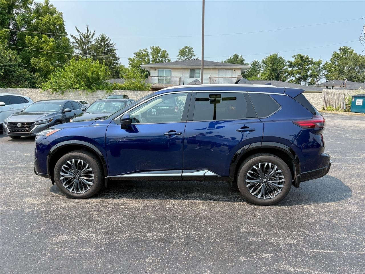 Nissan Rogue Platinum AWD 2025
