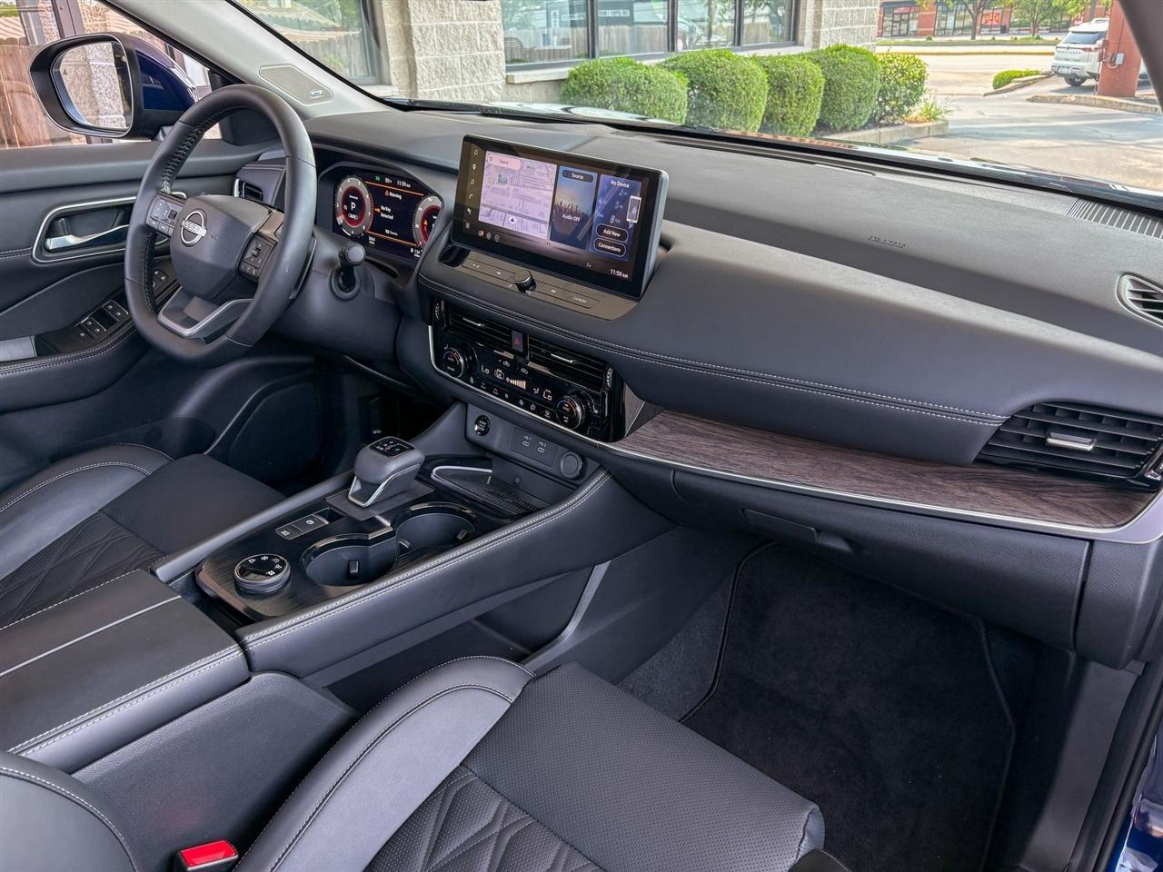 Nissan Rogue Platinum AWD 2025