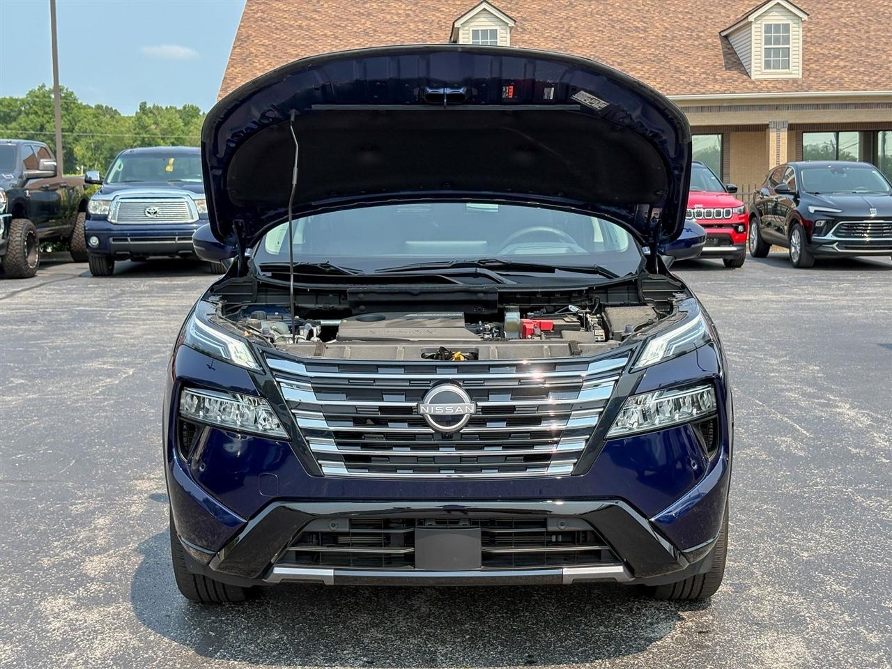 Nissan Rogue Platinum AWD 2025