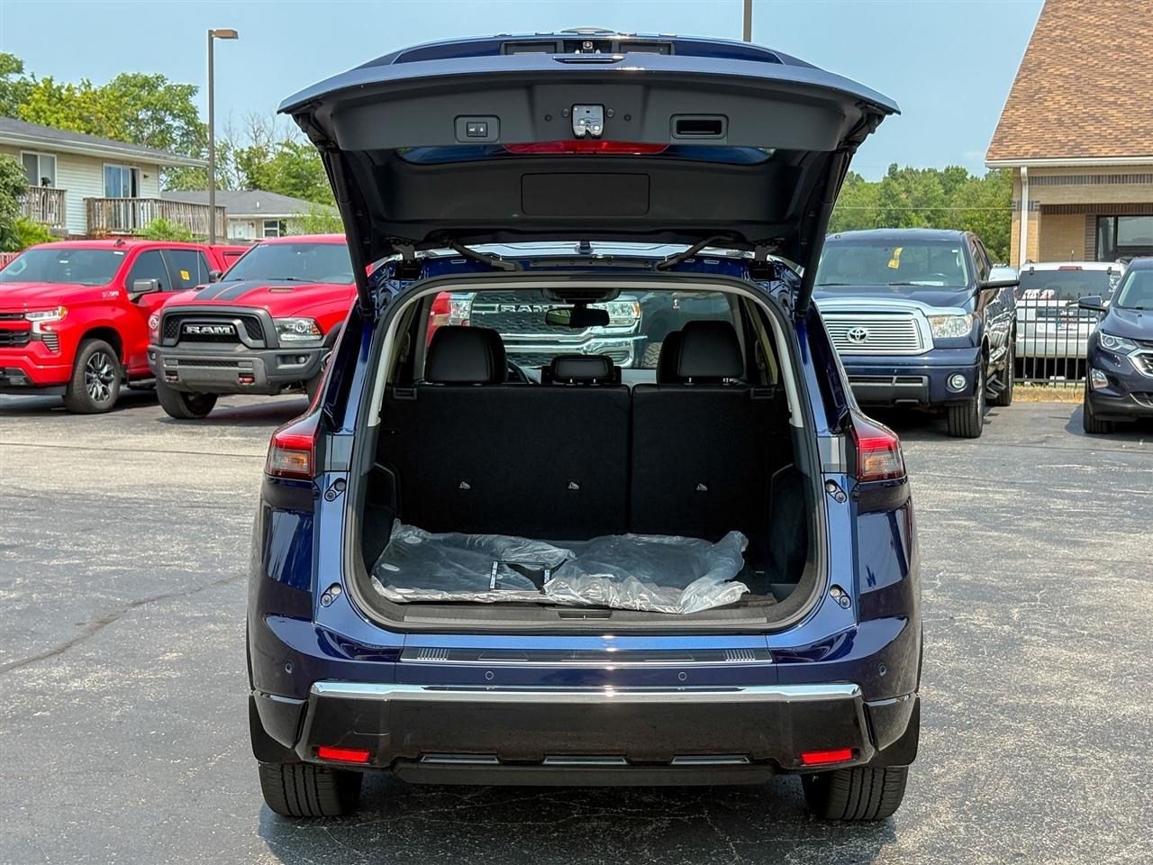 Nissan Rogue Platinum AWD 2025