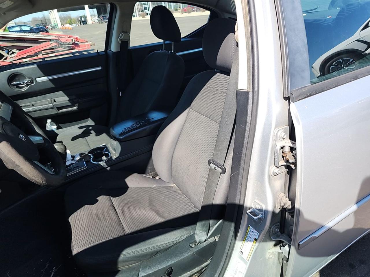 Dodge Charger 4dr Sdn SXT RWD 2010