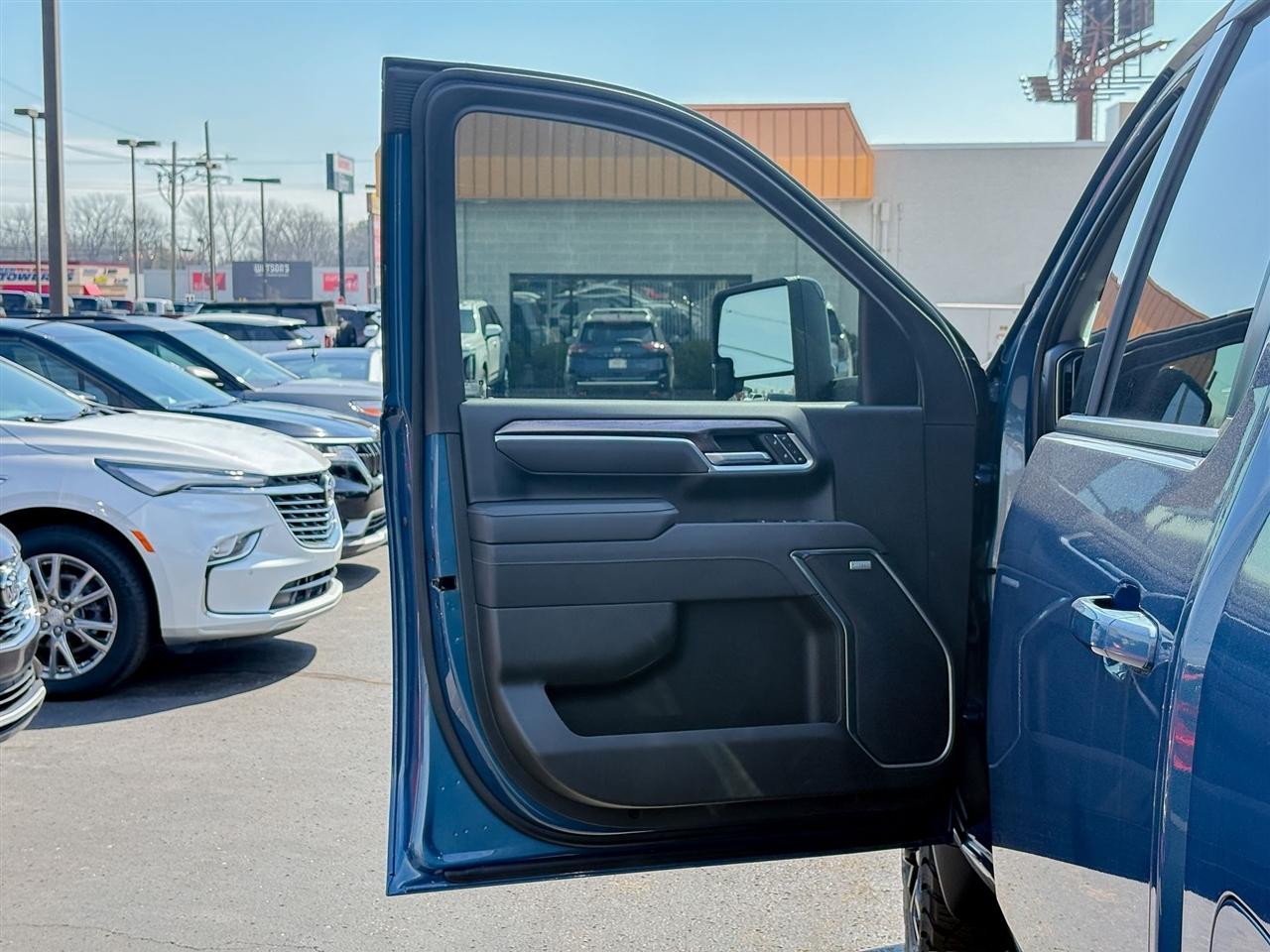 Chevrolet Silverado 2500HD  2025